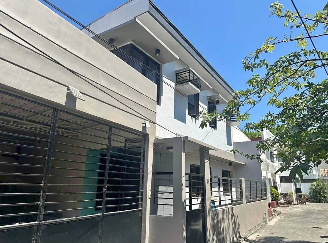 House FOR RENT / FOR SALE - photo 1