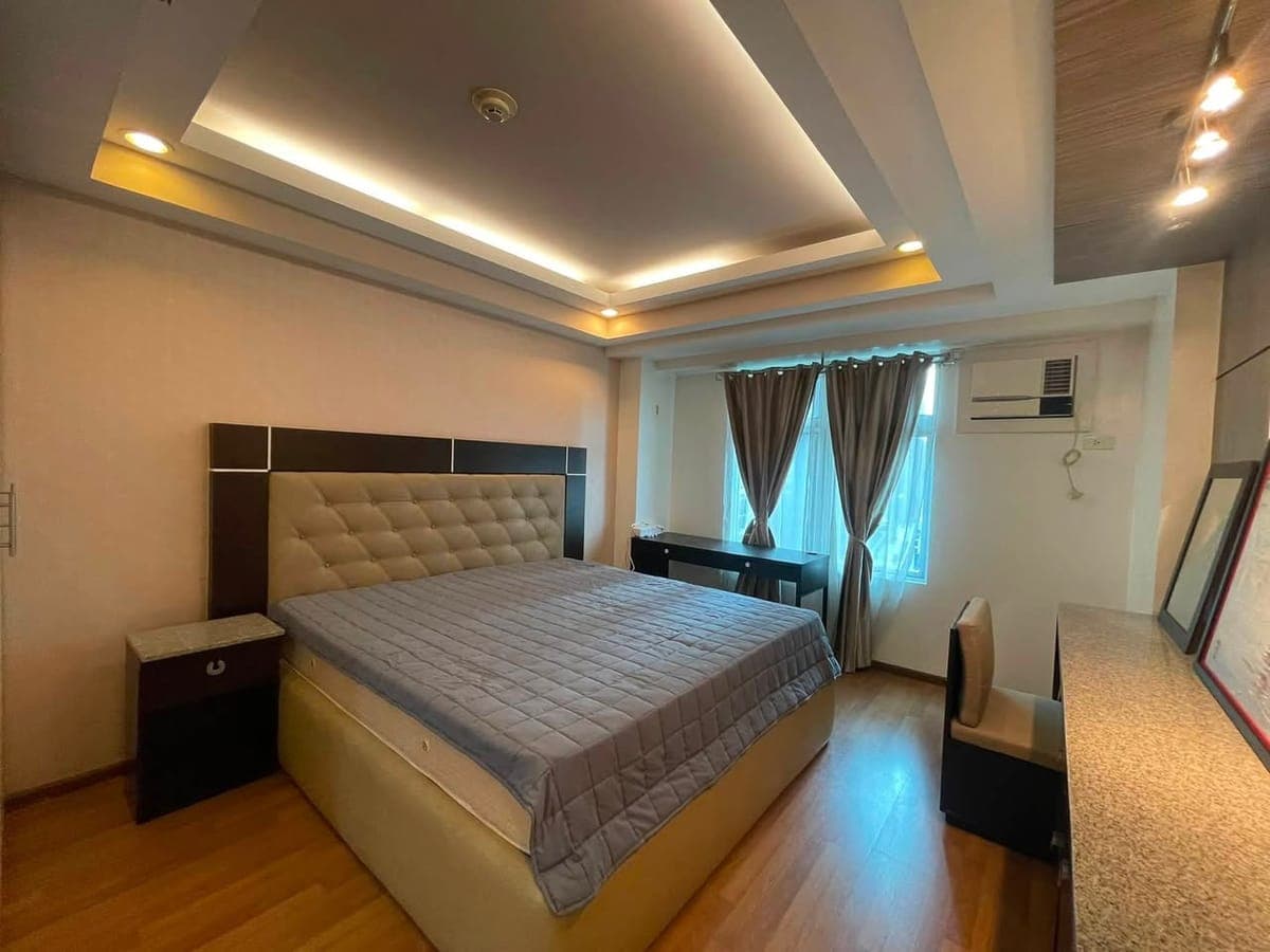 📍FOR LEASE in TWO SERENDRA, BGC - photo 3