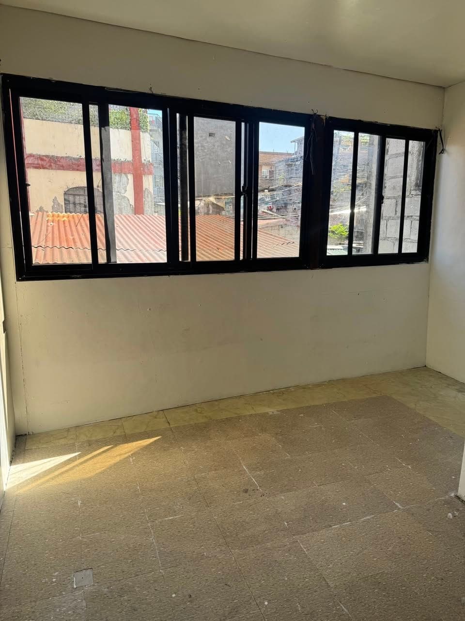 Room For Rent - photo 4
