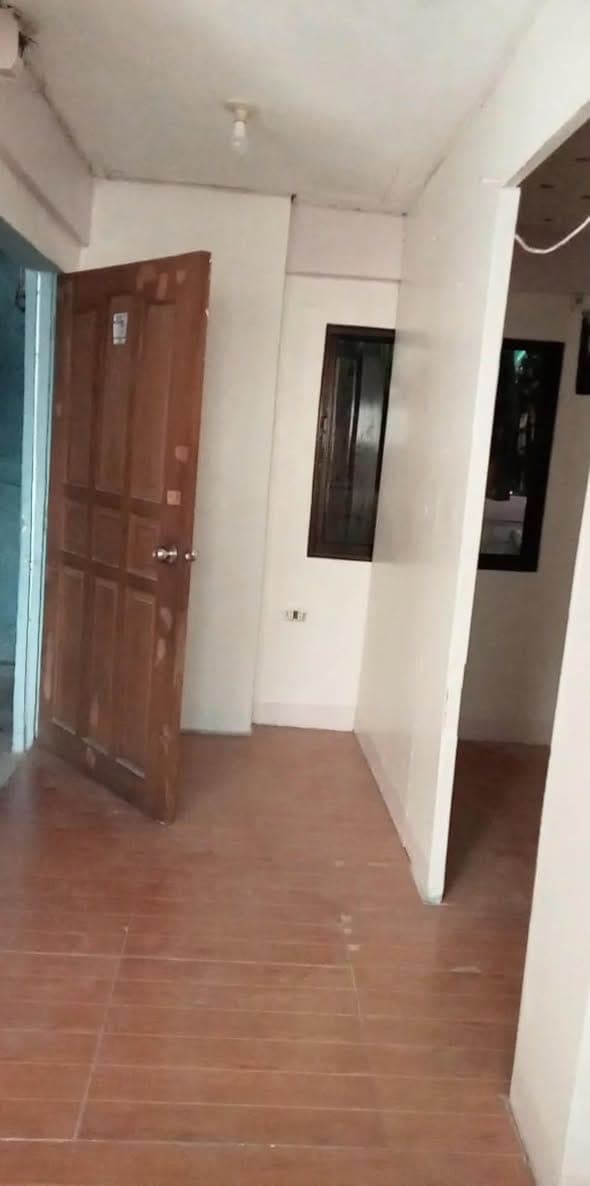 Apartment for rent in Taguig City. Studio and/ or one bedroom, gated, nearby streets, walking distan... - photo 5