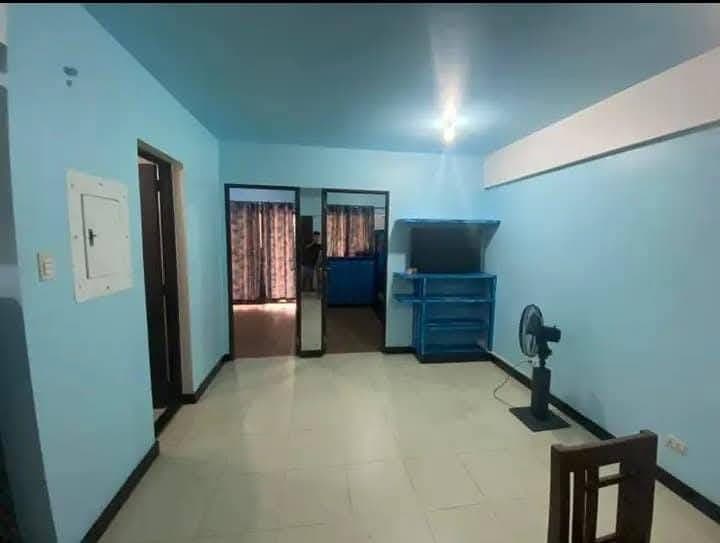 2BR 1TB with Big Balcony Bare Unit - photo 4