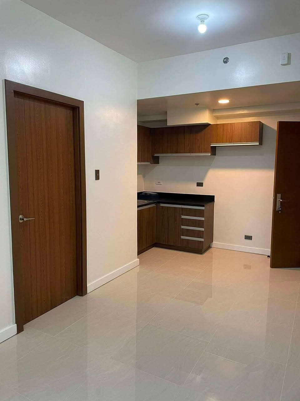 ✨🏙️ FOR RENT: Elegant 1-Bedroom Condo at The Sapphire Bloc ✨🏙️ - photo 1