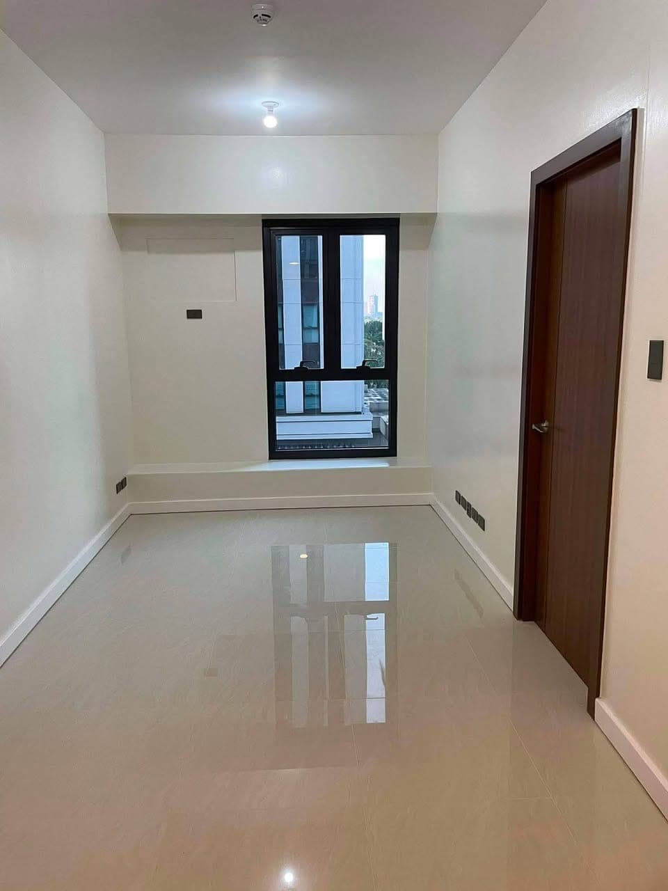 ✨🏙️ FOR RENT: Elegant 1-Bedroom Condo at The Sapphire Bloc ✨🏙️ - photo 2