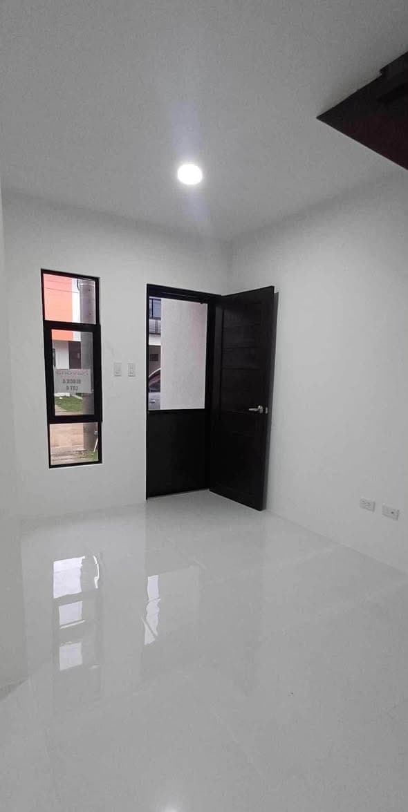 HOUSE FOR RENT /ASSSUME– NAVONA COURT LUMBIA - photo 3
