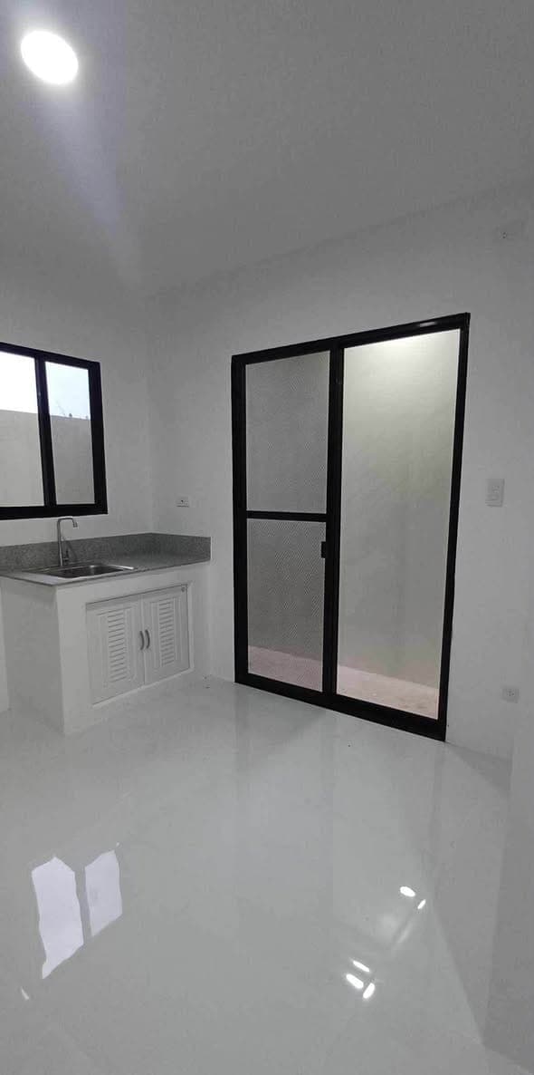 HOUSE FOR RENT /ASSSUME– NAVONA COURT LUMBIA - photo 5
