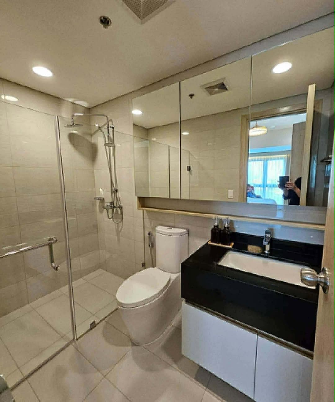 For Lease - photo 3