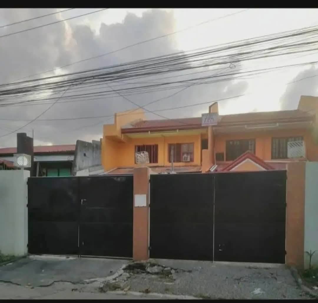 Townhouse for Rent - photo 2