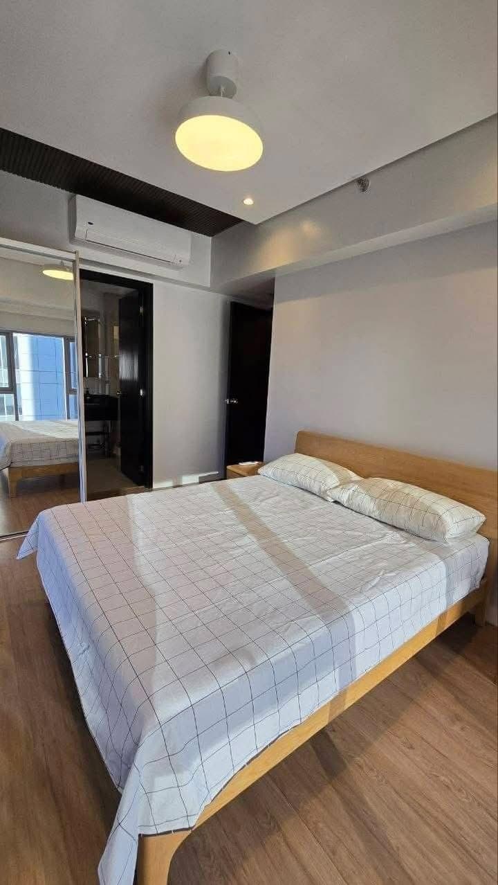 For Lease; Fully Furnished 2 BR at Park Triangle, BGC, Taguig City - photo 4