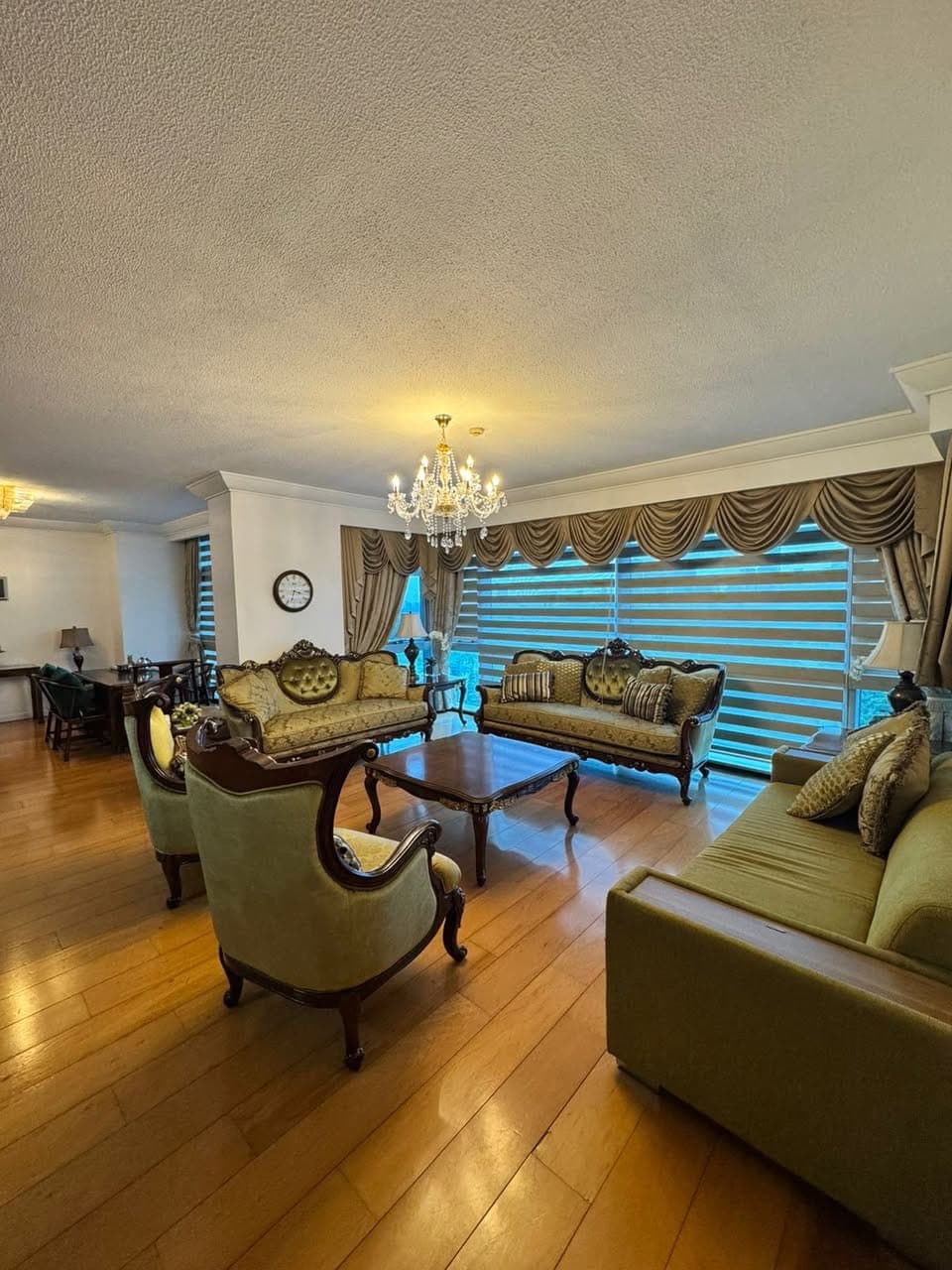 For Lease: - photo 1