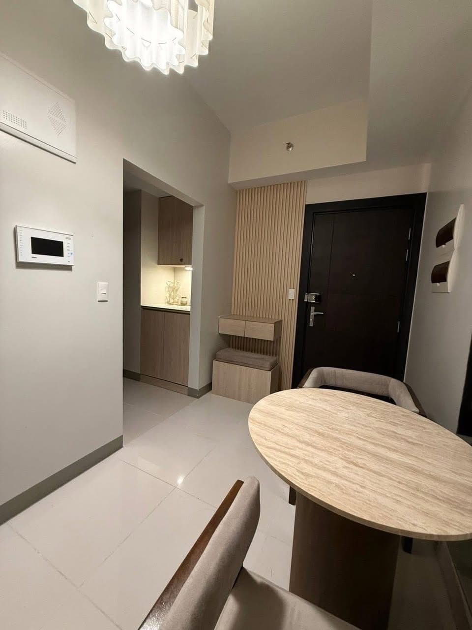 FOR LEASE | 1 BR in Uptown Parksuites 2 - photo 3