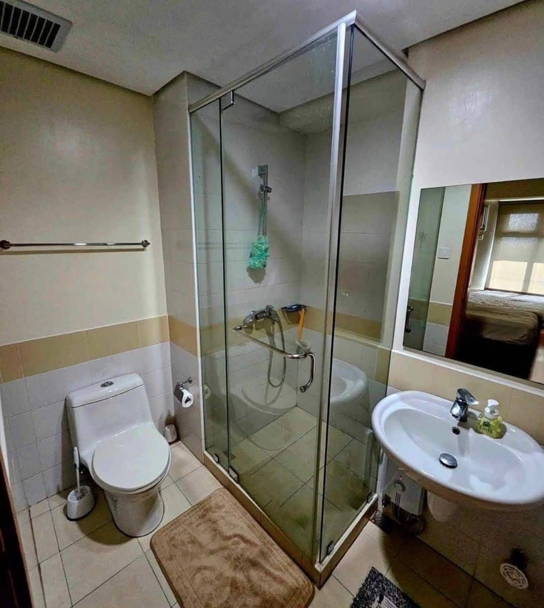 2br for Rent in Trion Towers BGC - photo 5