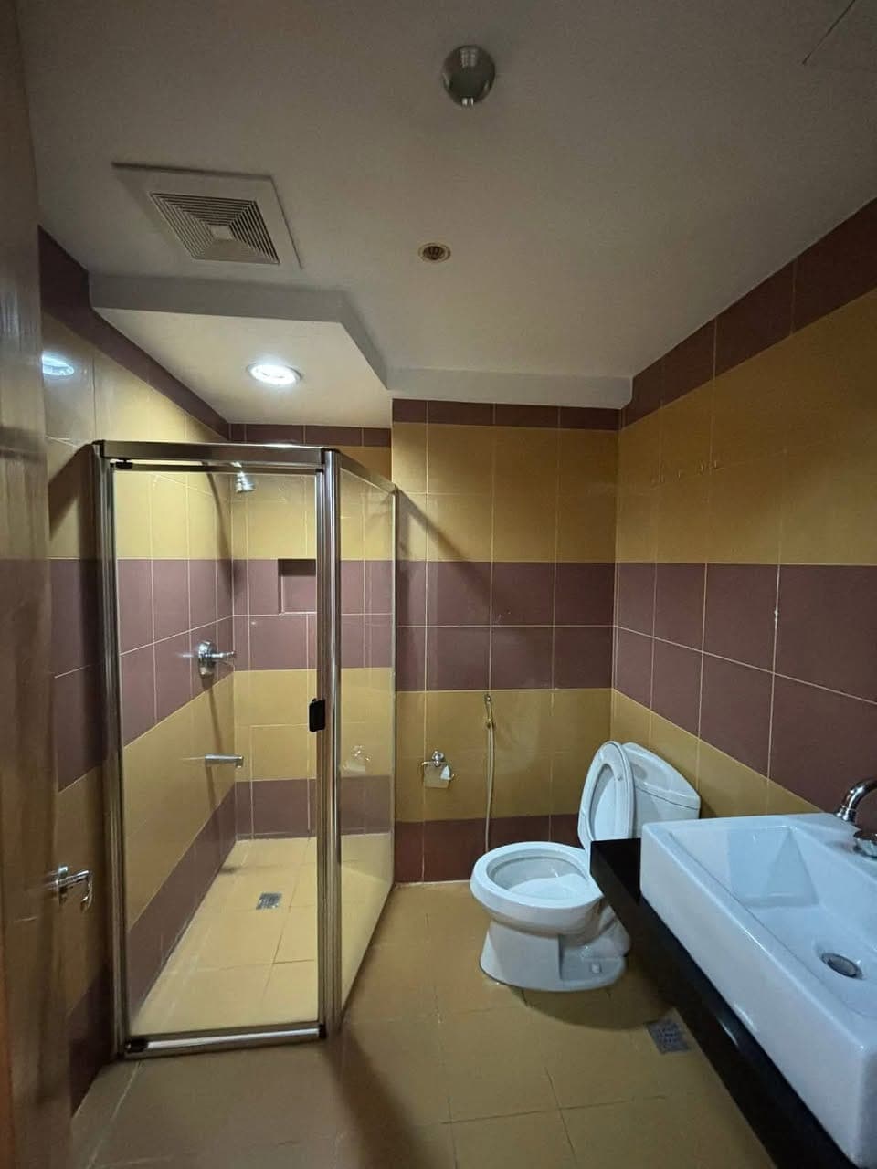 ‼️𝐅𝐎𝐑 RENT🏢ONE MCKINLEY, BGC - photo 5