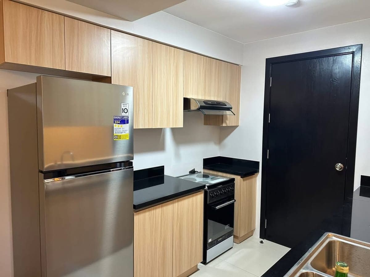 FOR RENT - PARK TRIANGLE RESIDENCES - photo 5