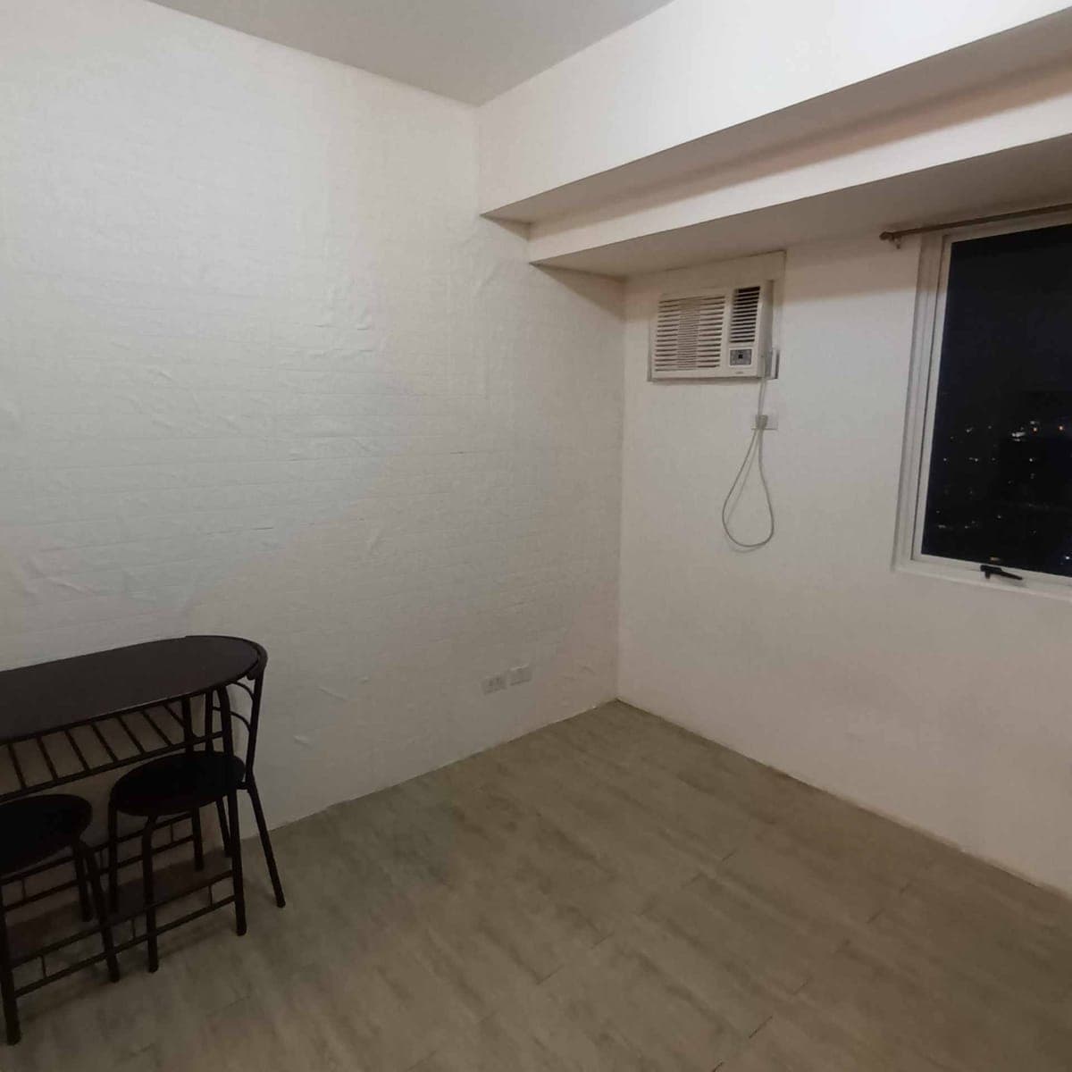 For Rent Studio Unit ( 18.6 sq.meters ) - photo 3