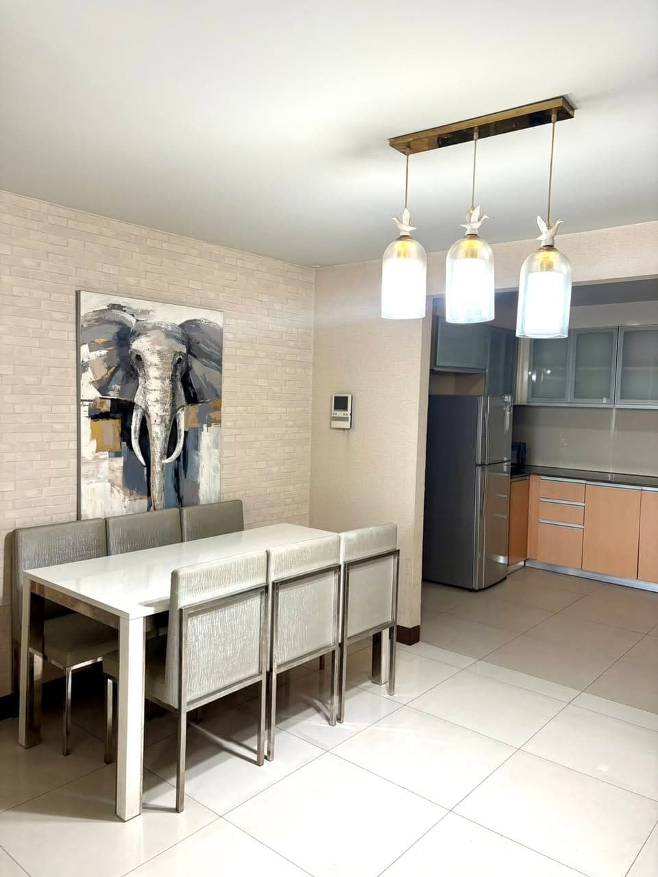 TWO CENTRAL | THREE BEDROOM FOR RENT - photo 3