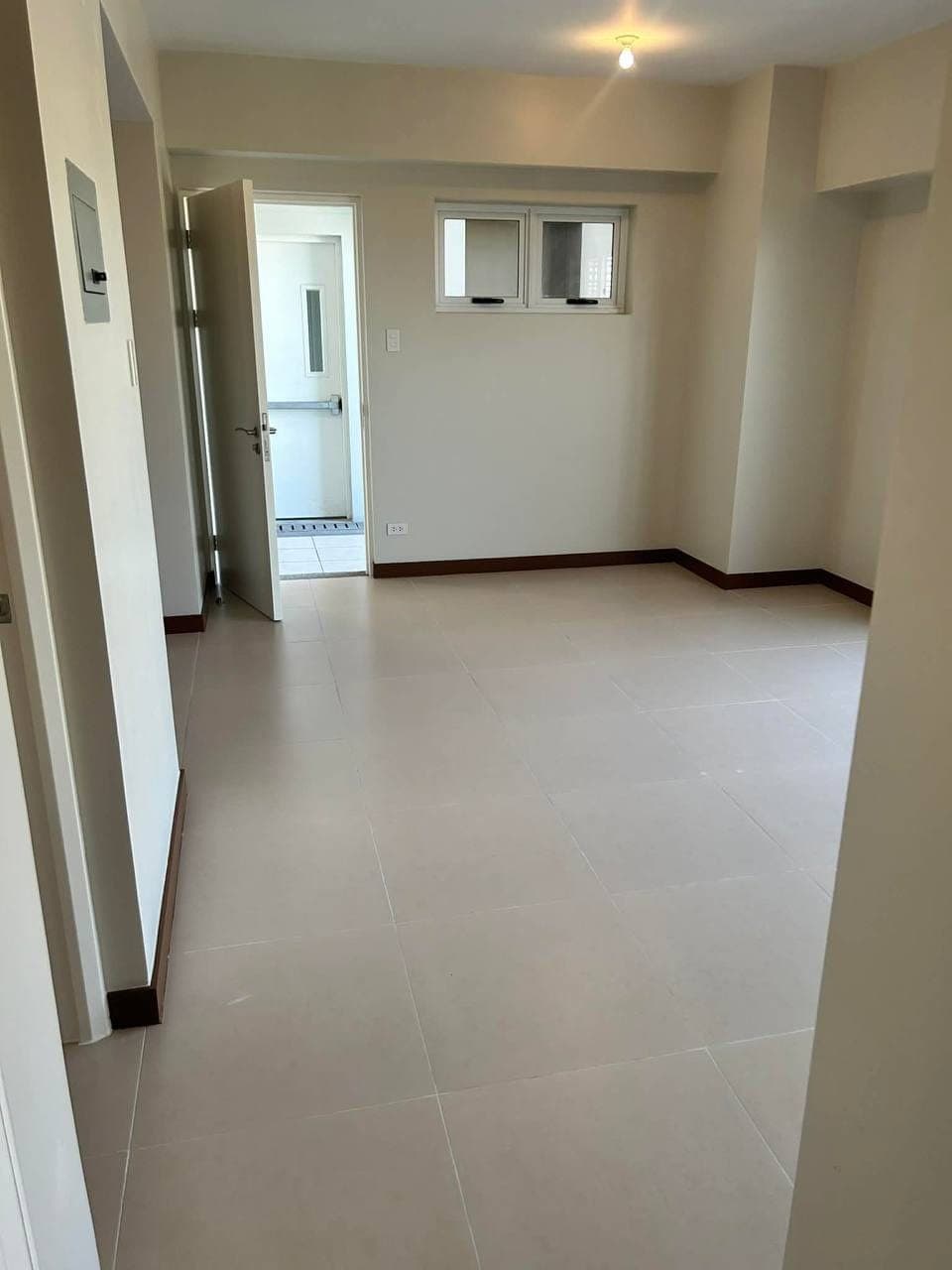 𝐅𝐎𝐑 𝐑𝐄𝐍𝐓: 3 Bedroom Bare Unit at DMCI Cameron, Quezon City - photo 3