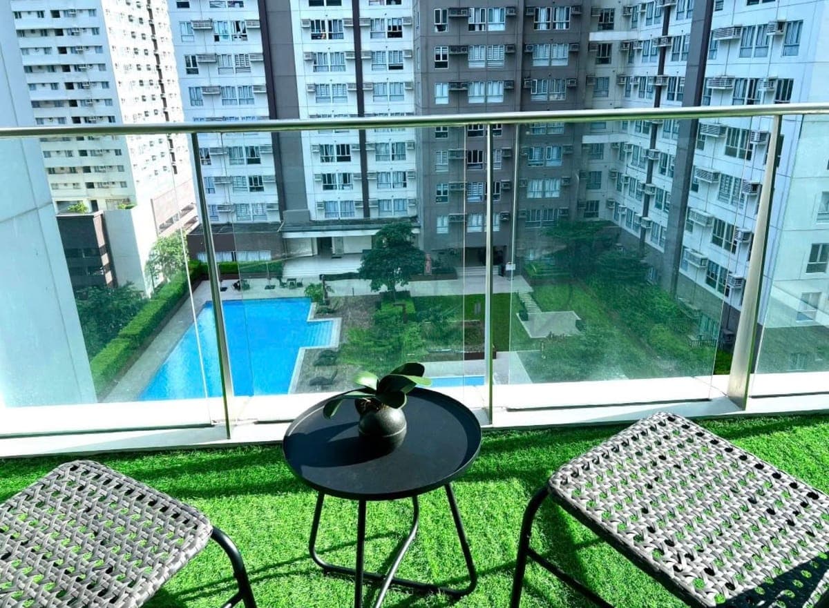 𝐅𝐎𝐑 𝐋𝐄𝐀𝐒𝐄 | 𝟐-𝐁𝐄𝐃𝐑𝐎𝐎𝐌 𝐔𝐍𝐈𝐓 𝐚𝐭 𝐎𝐧𝐞 𝐔𝐩𝐭𝐨𝐰𝐧 𝐑𝐞𝐬𝐢𝐝𝐞𝐧𝐜𝐞𝐬 - photo 1