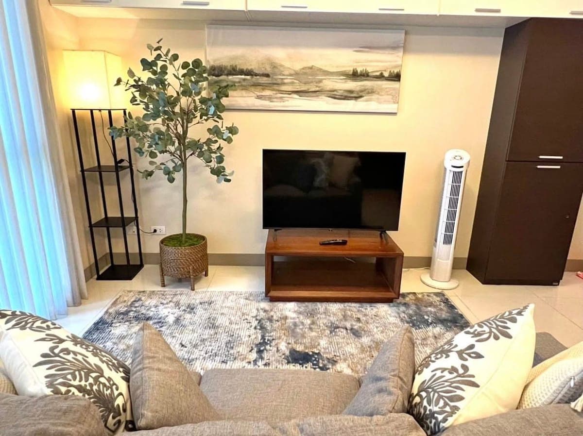 𝐅𝐎𝐑 𝐋𝐄𝐀𝐒𝐄 | 𝟐-𝐁𝐄𝐃𝐑𝐎𝐎𝐌 𝐔𝐍𝐈𝐓 𝐚𝐭 𝐎𝐧𝐞 𝐔𝐩𝐭𝐨𝐰𝐧 𝐑𝐞𝐬𝐢𝐝𝐞𝐧𝐜𝐞𝐬 - photo 2