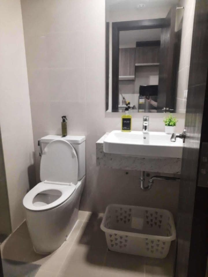 For Rent or For Sale: Fully Furnished 1BR Unit with Balcony at Park McKinley West, BGC - photo 2