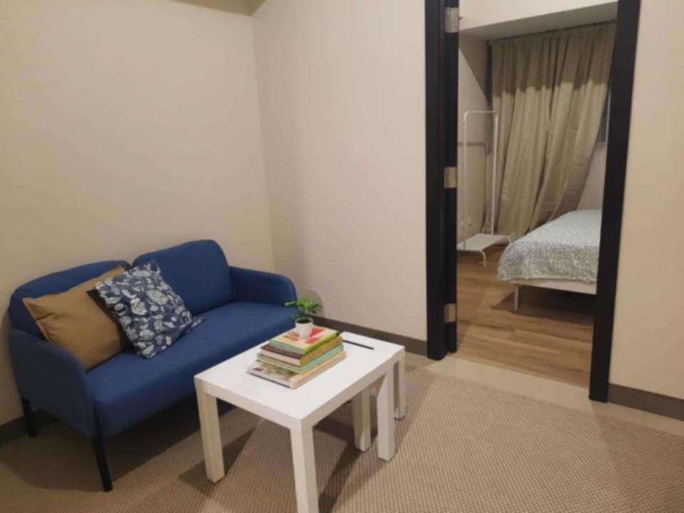 For Rent or For Sale: Fully Furnished 1BR Unit with Balcony at Park McKinley West, BGC - photo 4