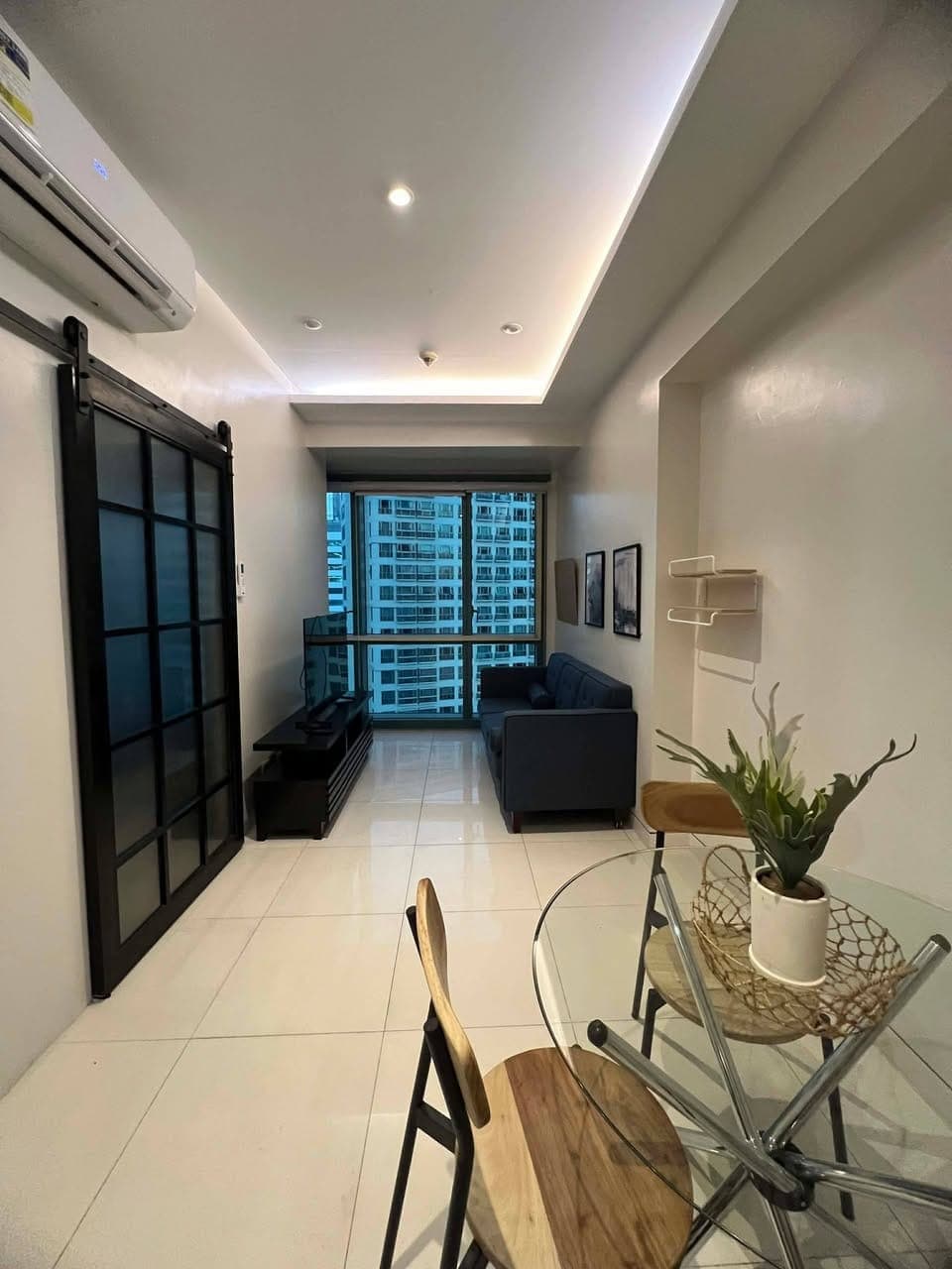 Eight Forbes Town - photo 3