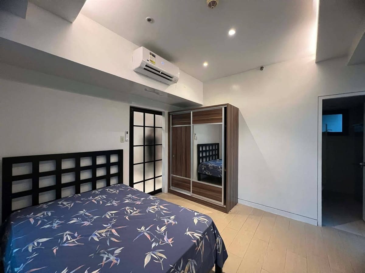 Eight Forbes Town - photo 5