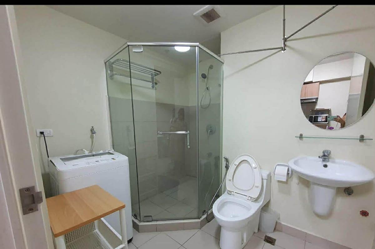 For Rent: 1BR Fully Furnished Unit 🏙️✨ - photo 4