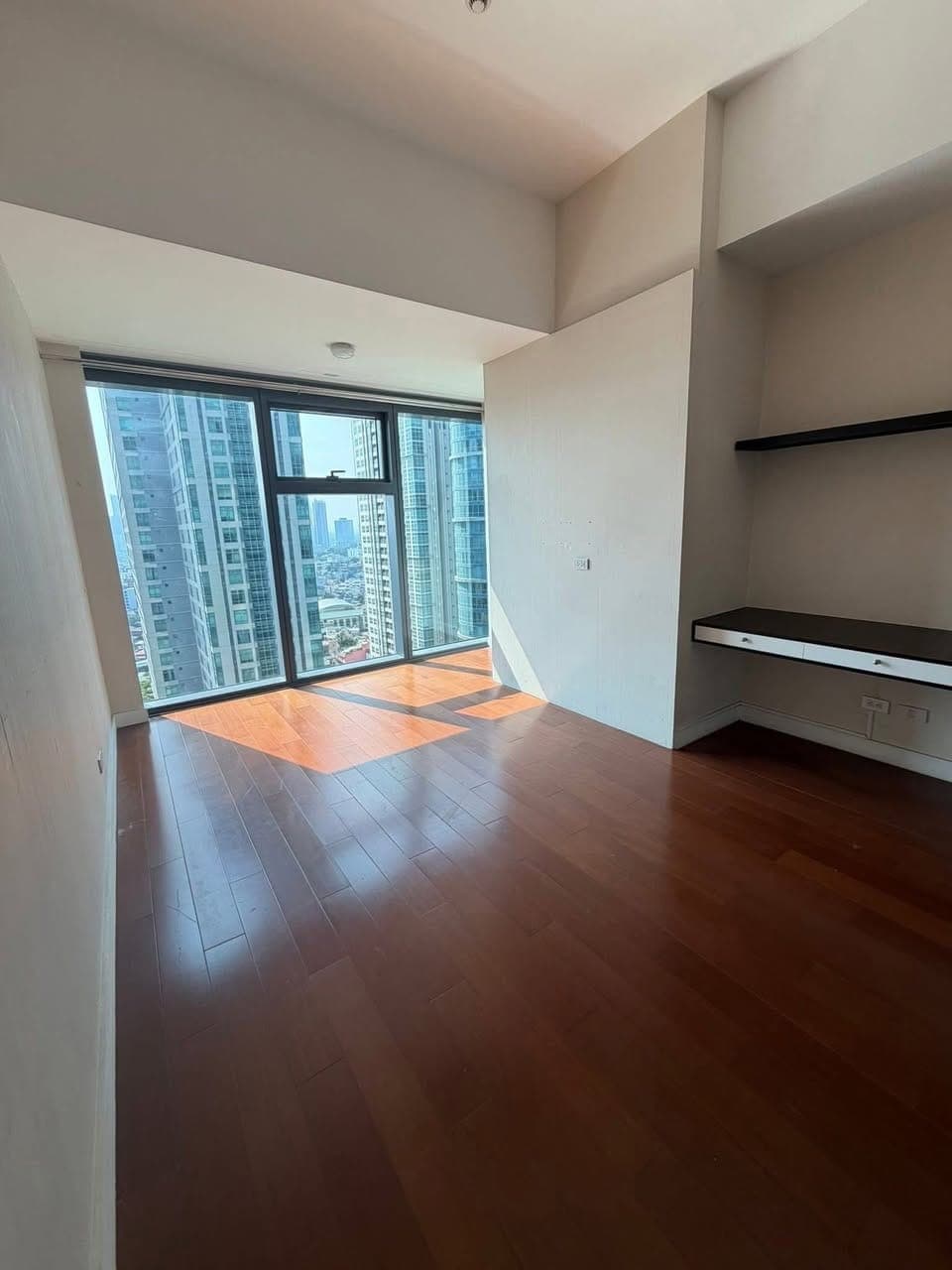 For Lease: Semi Furnished 2 Bedroom Unit at Grand Hyatt Residences, BGC, Makati City - photo 1