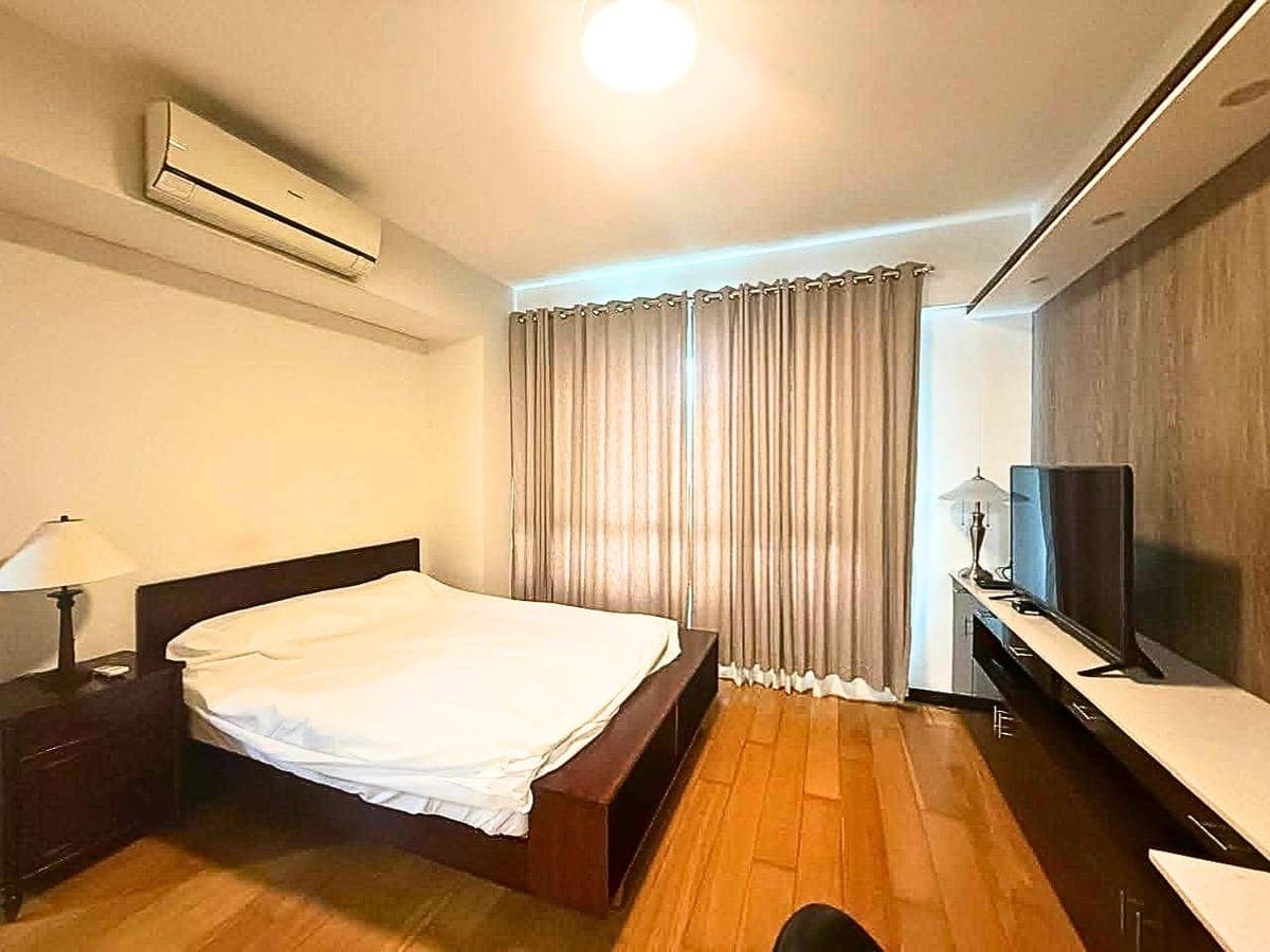FOR LEASE: ONE SERENDRA EAST TOWER - photo 3