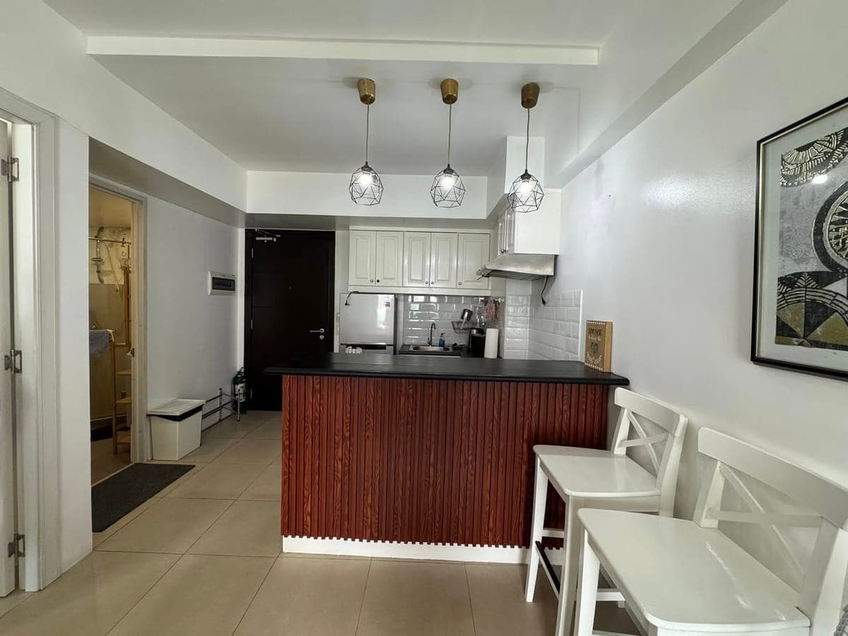 FOR RENT Condo in BGC | 1BR Fully Furnished at Avida Towers 34th Street - photo 4