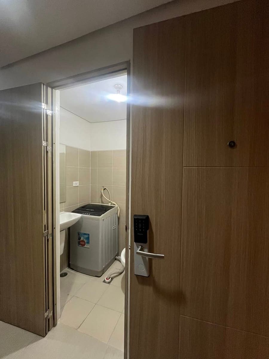 CONDO SHARING - 5 mins away to MOA - FREE UNLI WIFI - FREE WATER BILL - FREE GYM/POOL - photo 3