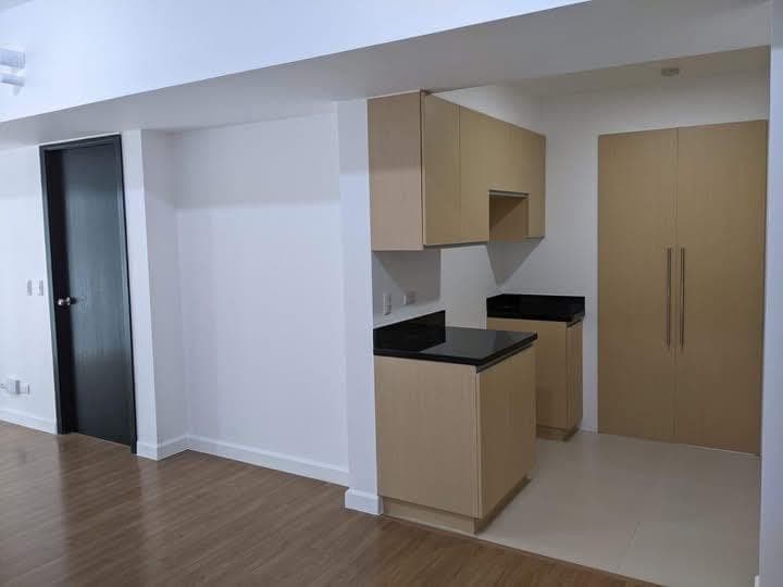 FOR RENT : THE VERANDA 1 BEDROOM - photo 1