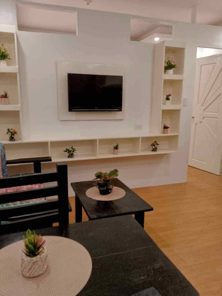 CONDO FOR RENT @ BRIA KAUSWAGAN - photo 1