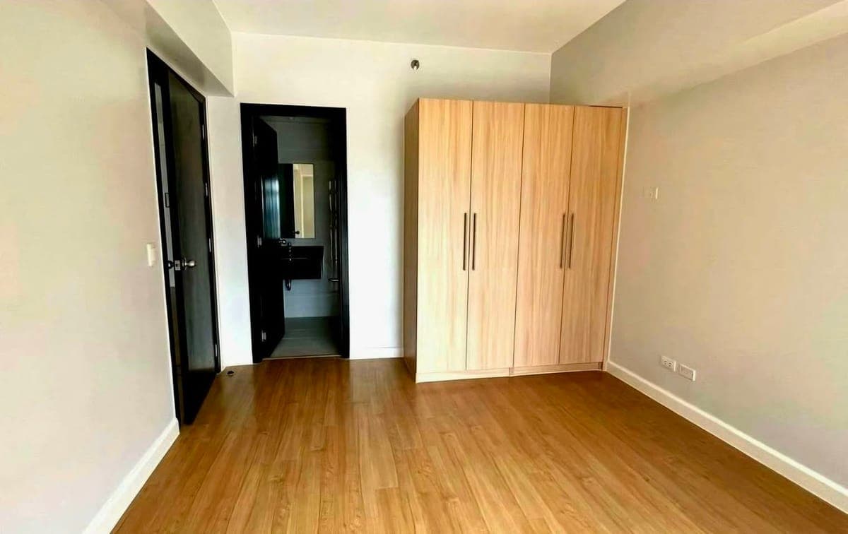 👋 FOR LEASE - photo 2