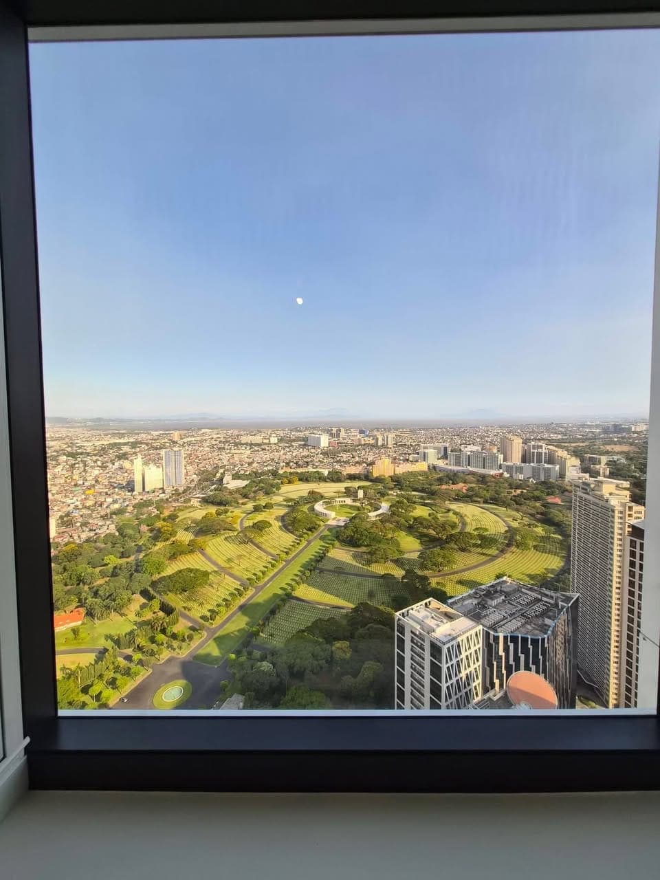 ‼️FOR LEASE AURELIA RESIDENCES, BGC, HIGHER FLOOR - photo 1