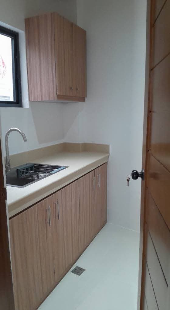 🔴 FOR RENT – One-Bedroom Apartment – Immediate Move-In ASAP 🔴📍 Location: Sampaloc Street, Pembo💰... - photo 4