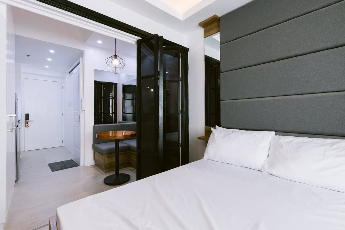 Condominium for rent @ Taft Ave - photo 1
