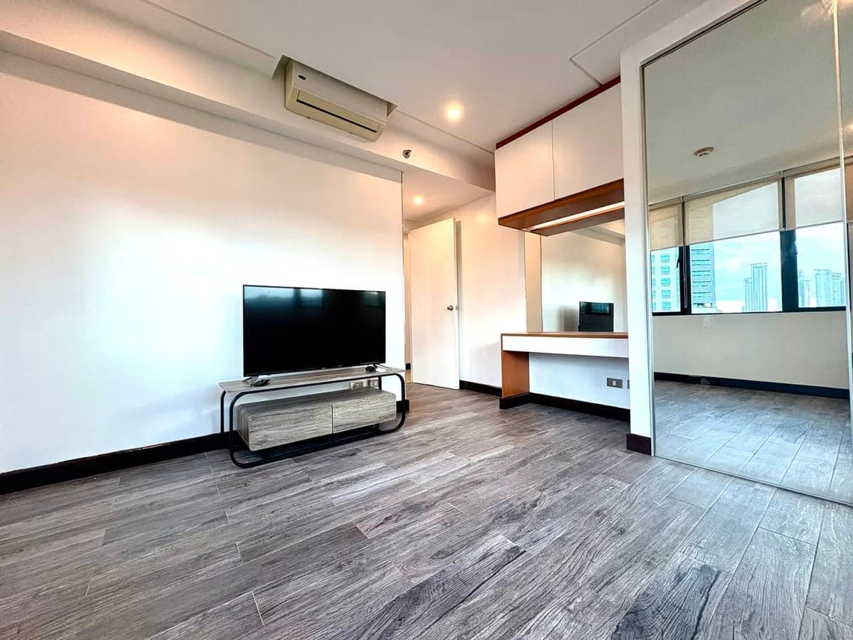 For Lease: BONIFACIO RIDGE, BGC (Spanish Bay) - photo 3