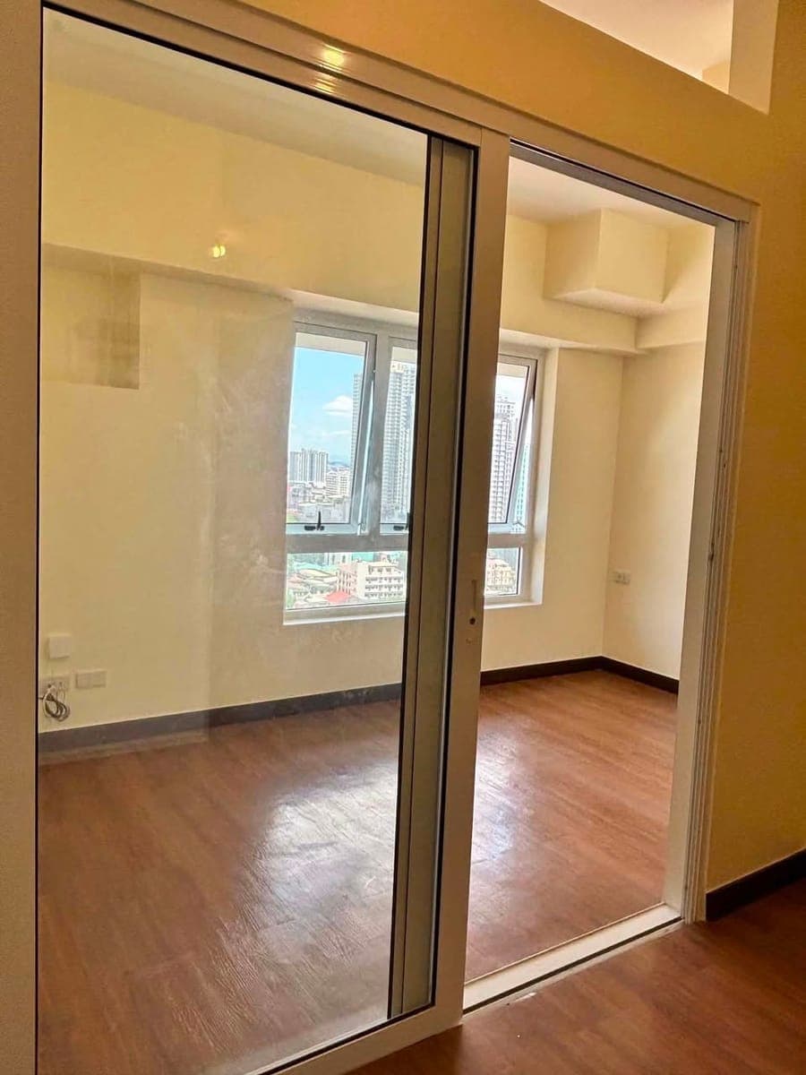 𝐅𝐎𝐑 𝐑𝐄𝐍𝐓: 1BR Bare unit at DMCI The Camden Place, Manila - photo 4