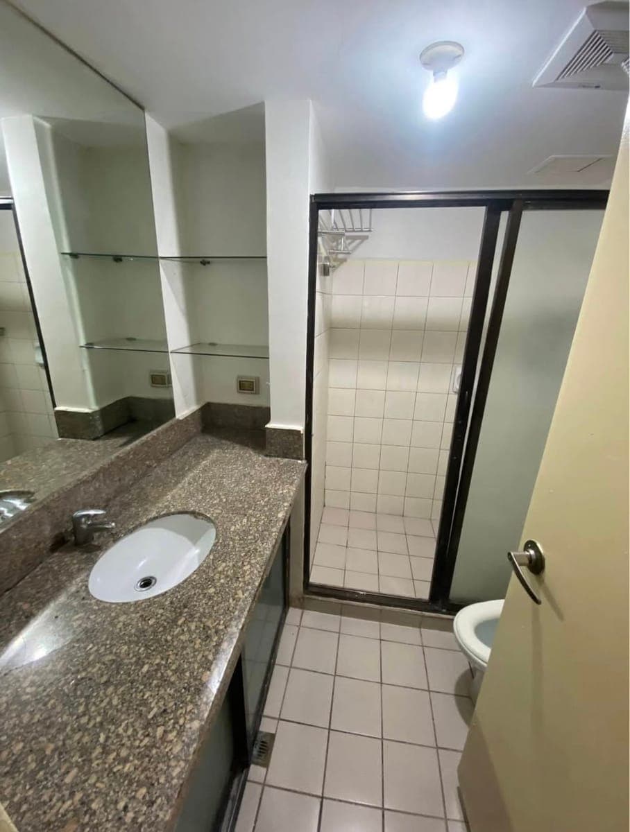 finding female bedspacers for condo sharing in taguig :) - photo 4