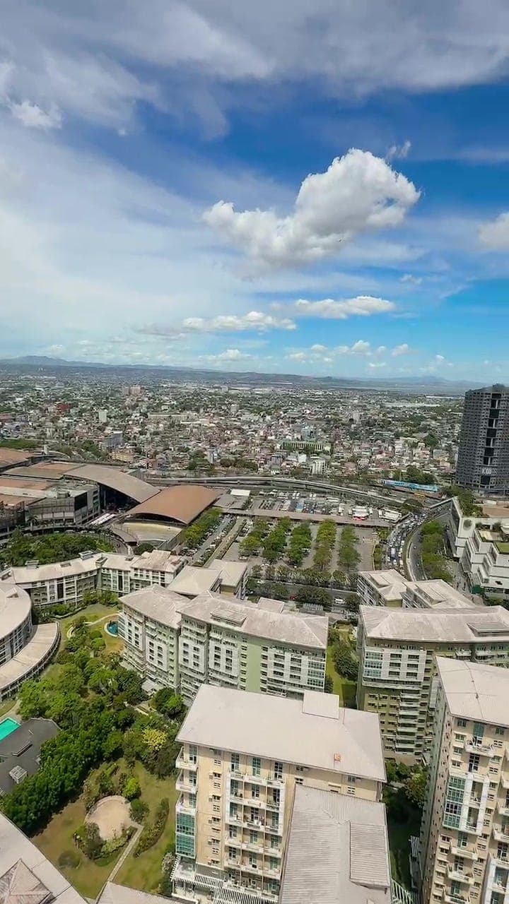 FOR LEASE – East Gallery Place, BGC - photo 1