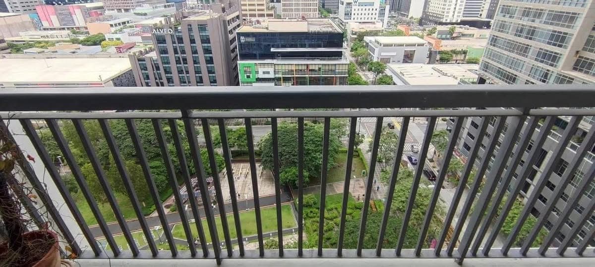 For Lease: Fully furnished 1 Bedroom in One Maridien, BGC, Taguig city - photo 4
