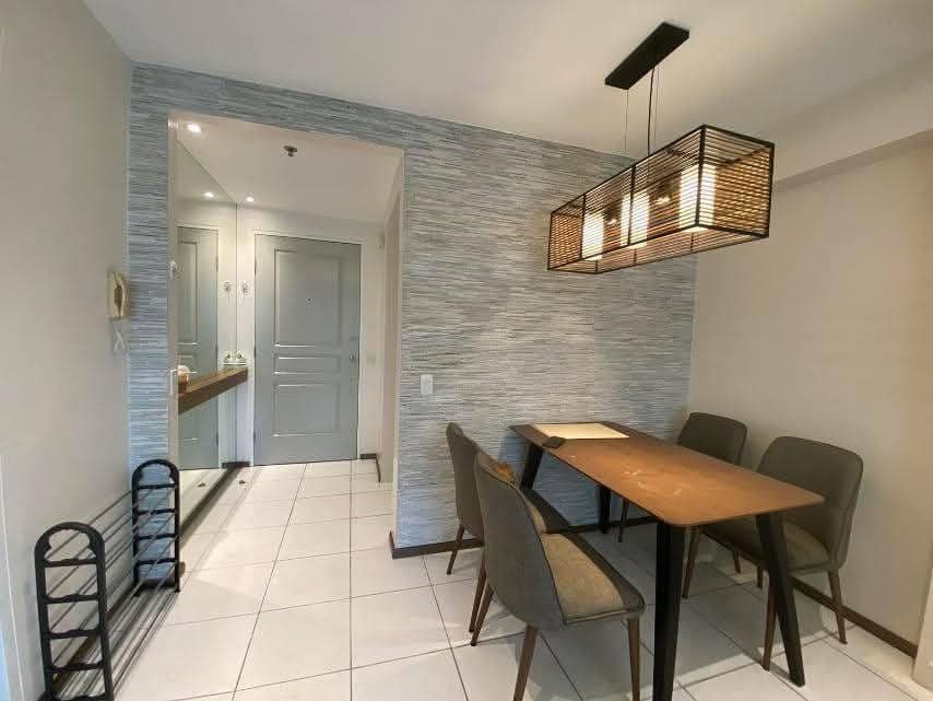 For Lease - photo 2