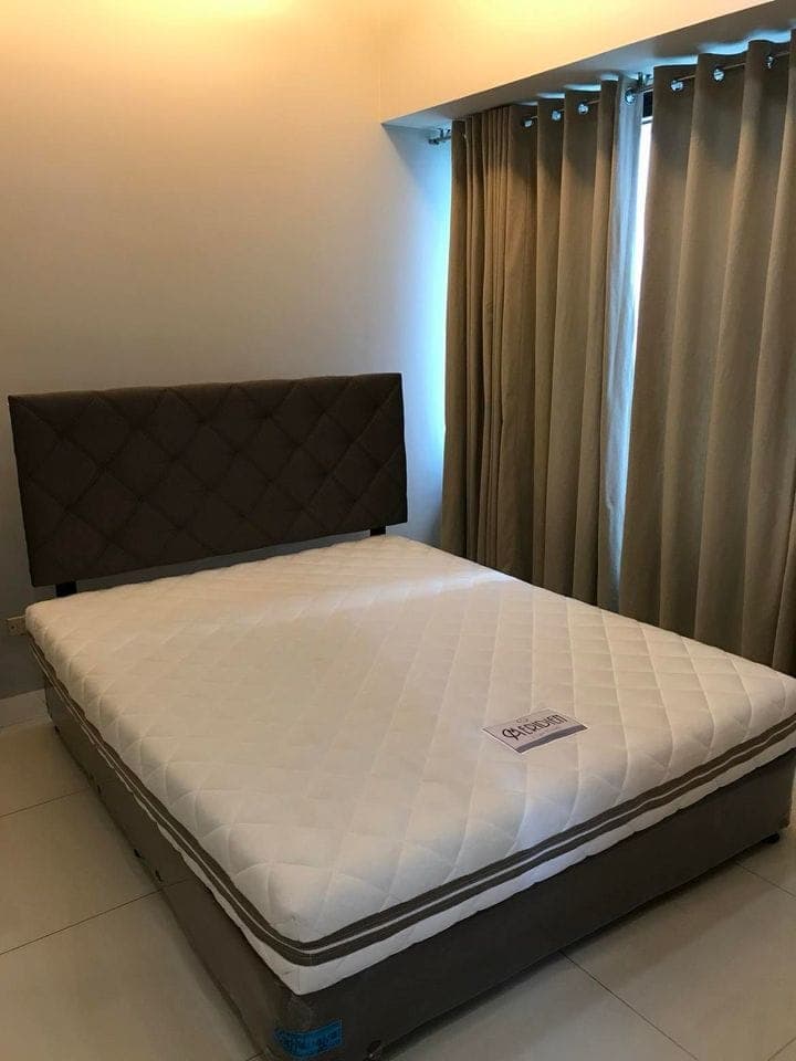 For Rent: Fully Furnished 2BR Unit at The Fort Residences, BGC - photo 3