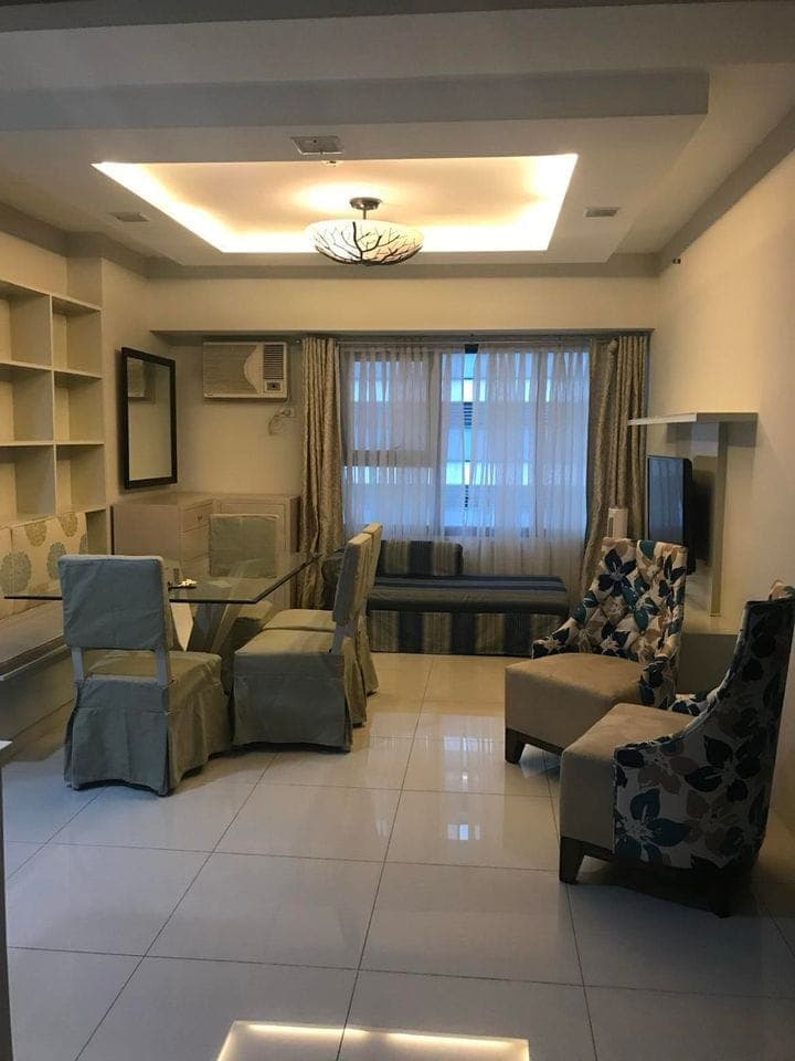 For Rent: Fully Furnished 2BR Unit at The Fort Residences, BGC - photo 4