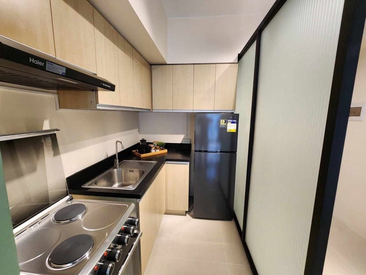 For Rent: Fully Furnished 1BR Unit at The Montane Residences, BGC - photo 2