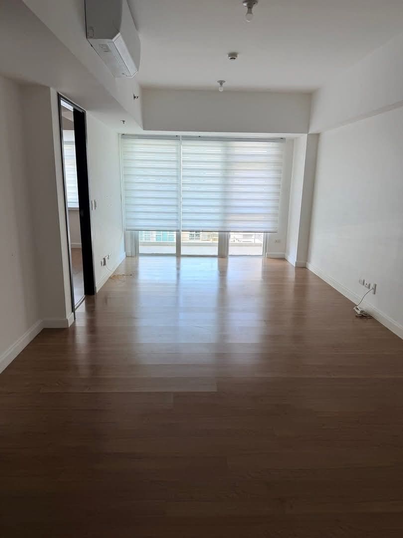 FOR RENT: THE VERANDA 1 BEDROOM - photo 1