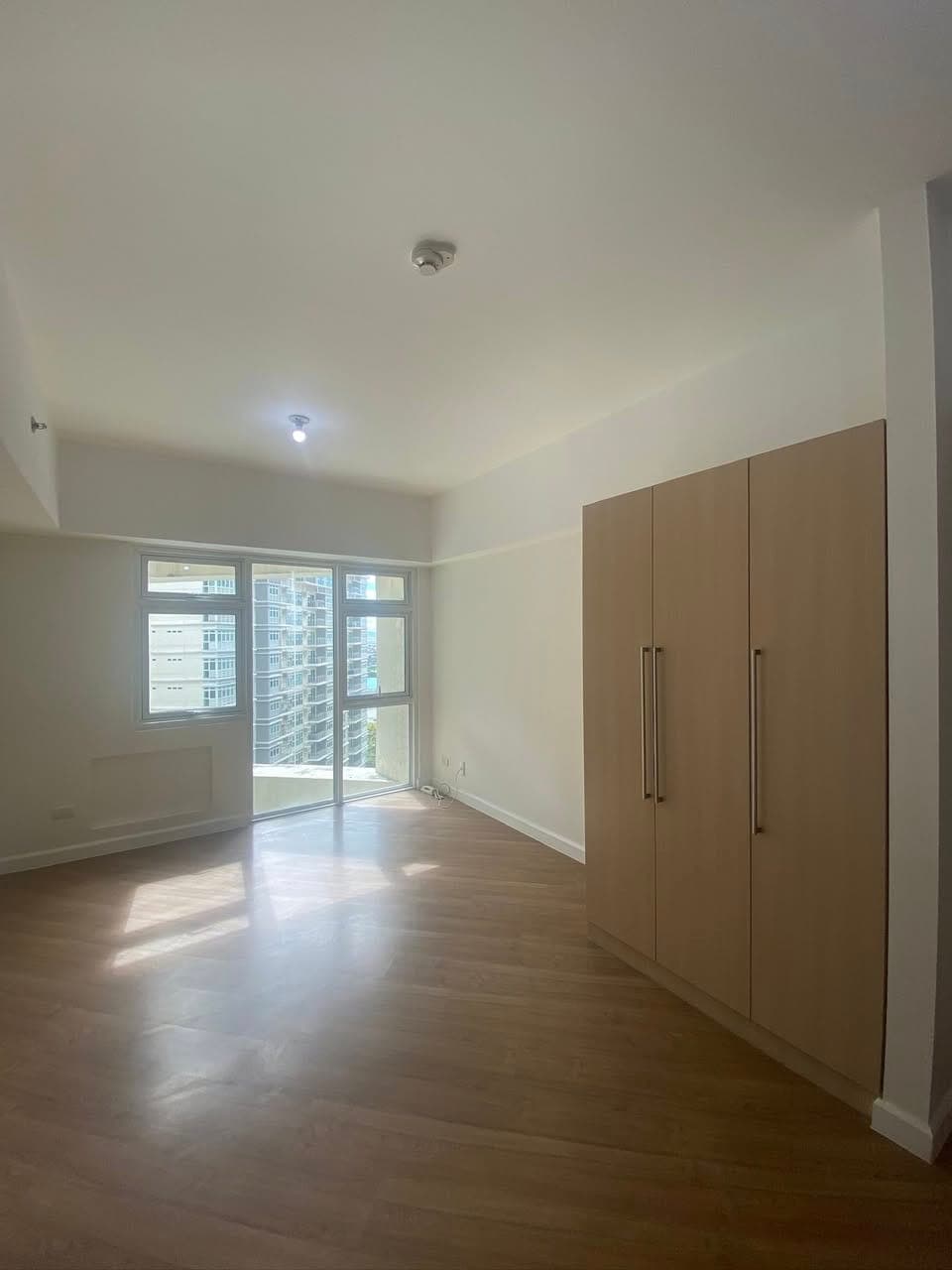 🏙️ STUDIO CONDO FOR RENT – Arca South, Taguig 🏙️ - photo 3