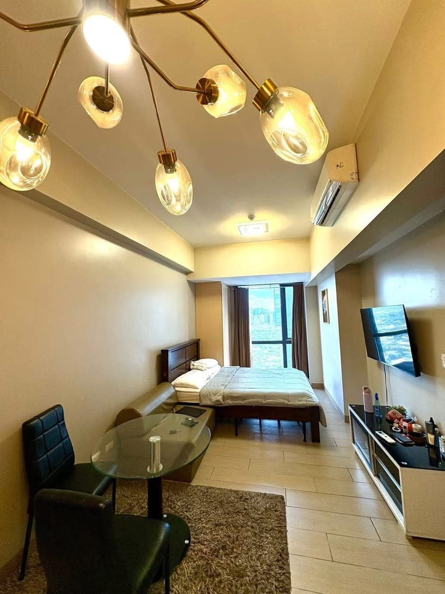 🏙️ FOR RENT – One Eastwood Avenue Tower 2 - photo 1