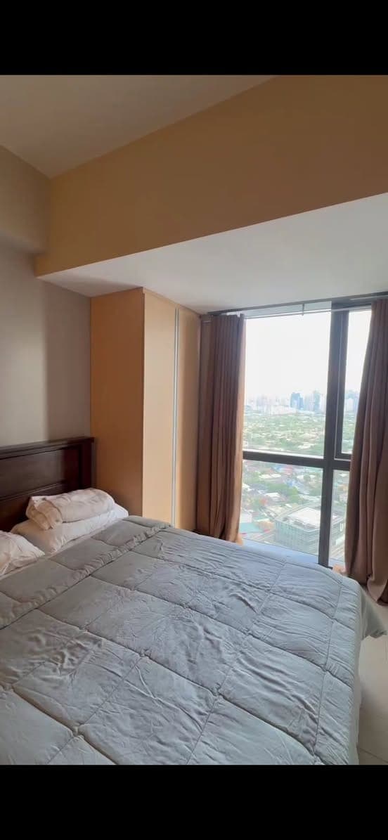 🏙️ FOR RENT – One Eastwood Avenue Tower 2 - photo 3